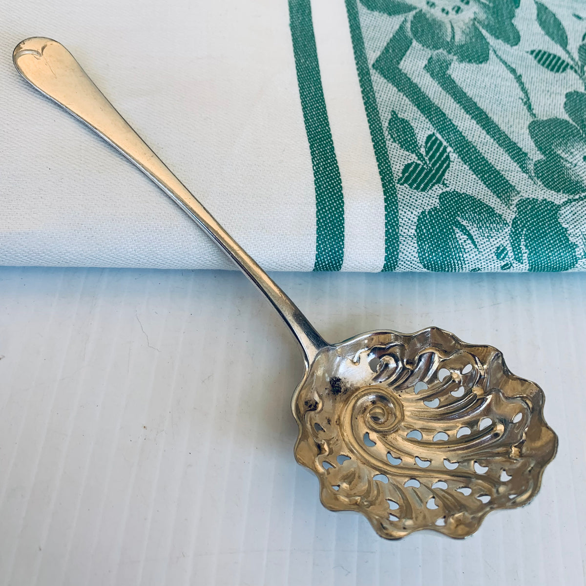 英国アンティーク　sugar sifter spoon Antique Silver Plate Sugar Sifter Spoon English EPNS Victorian Era