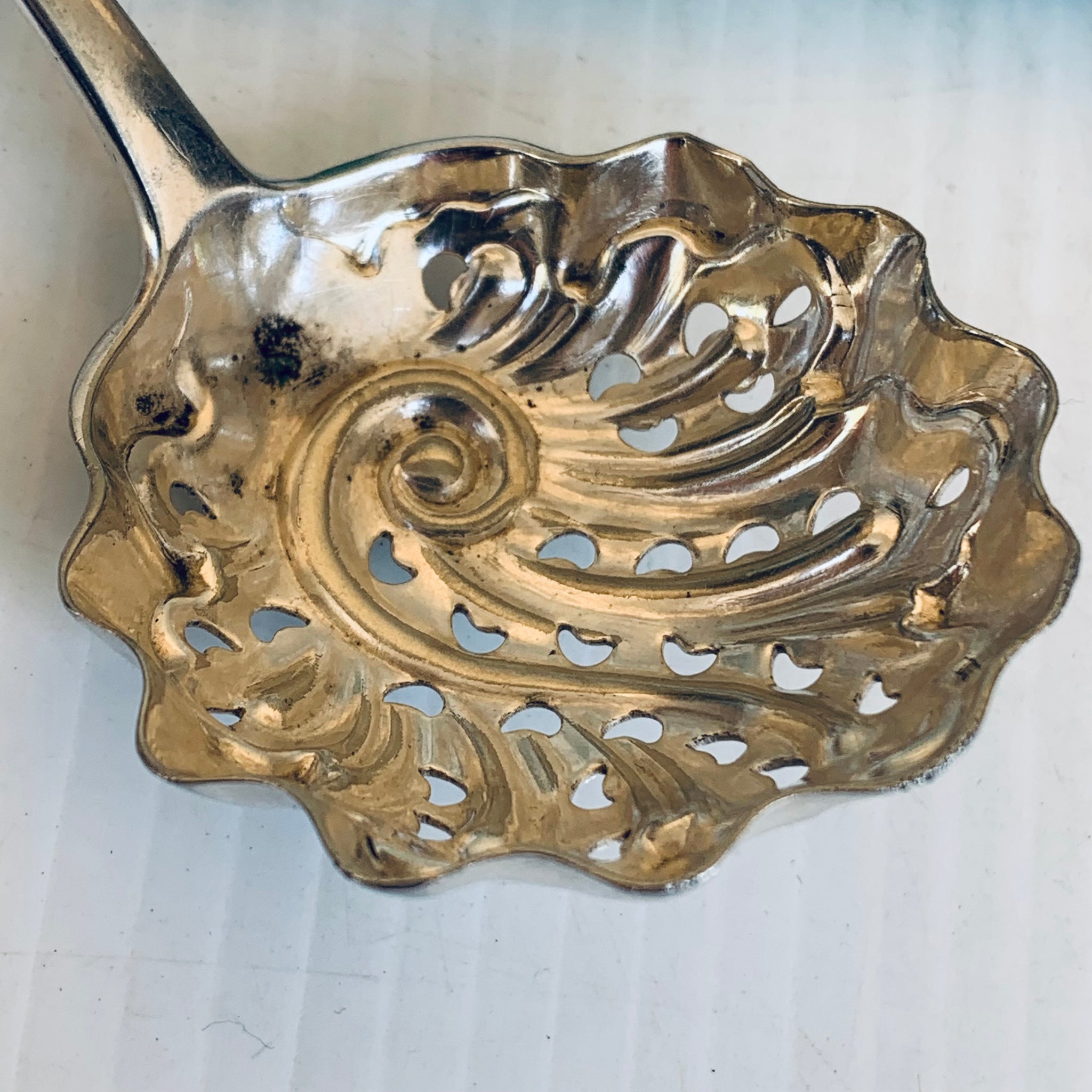 英国アンティーク　sugar sifter spoon King's Pattern Sugar Sifter Spoon, 1834 » Antique Silver Spoons