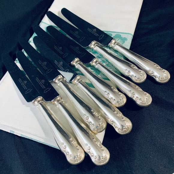 8 x Vintage English Silver Plate Dinner Knives Rococo Pattern Harrison Bros George VI